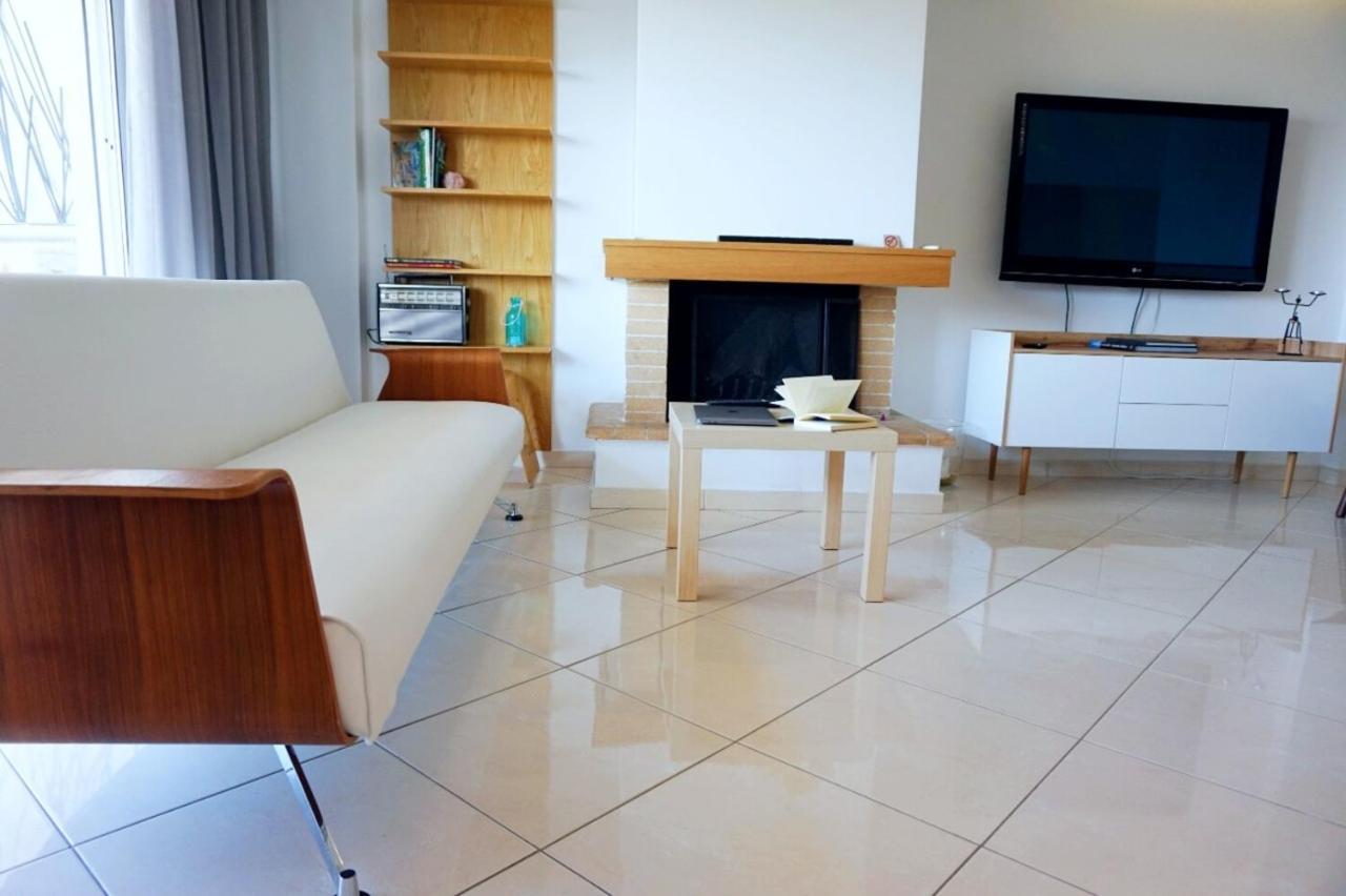 Piraeus Bright Apt Ngoại thất bức ảnh