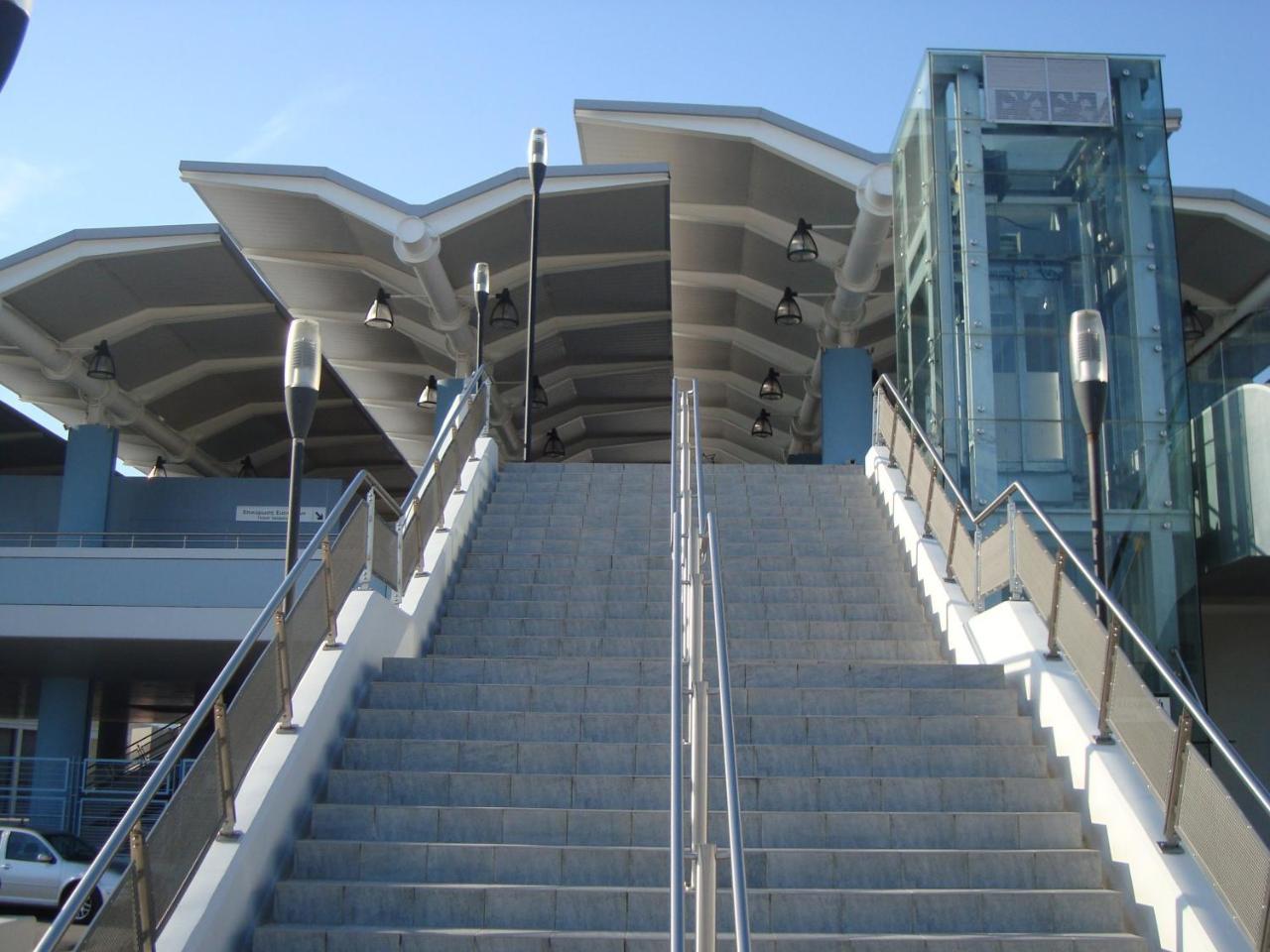 Piraeus Bright Apt Ngoại thất bức ảnh